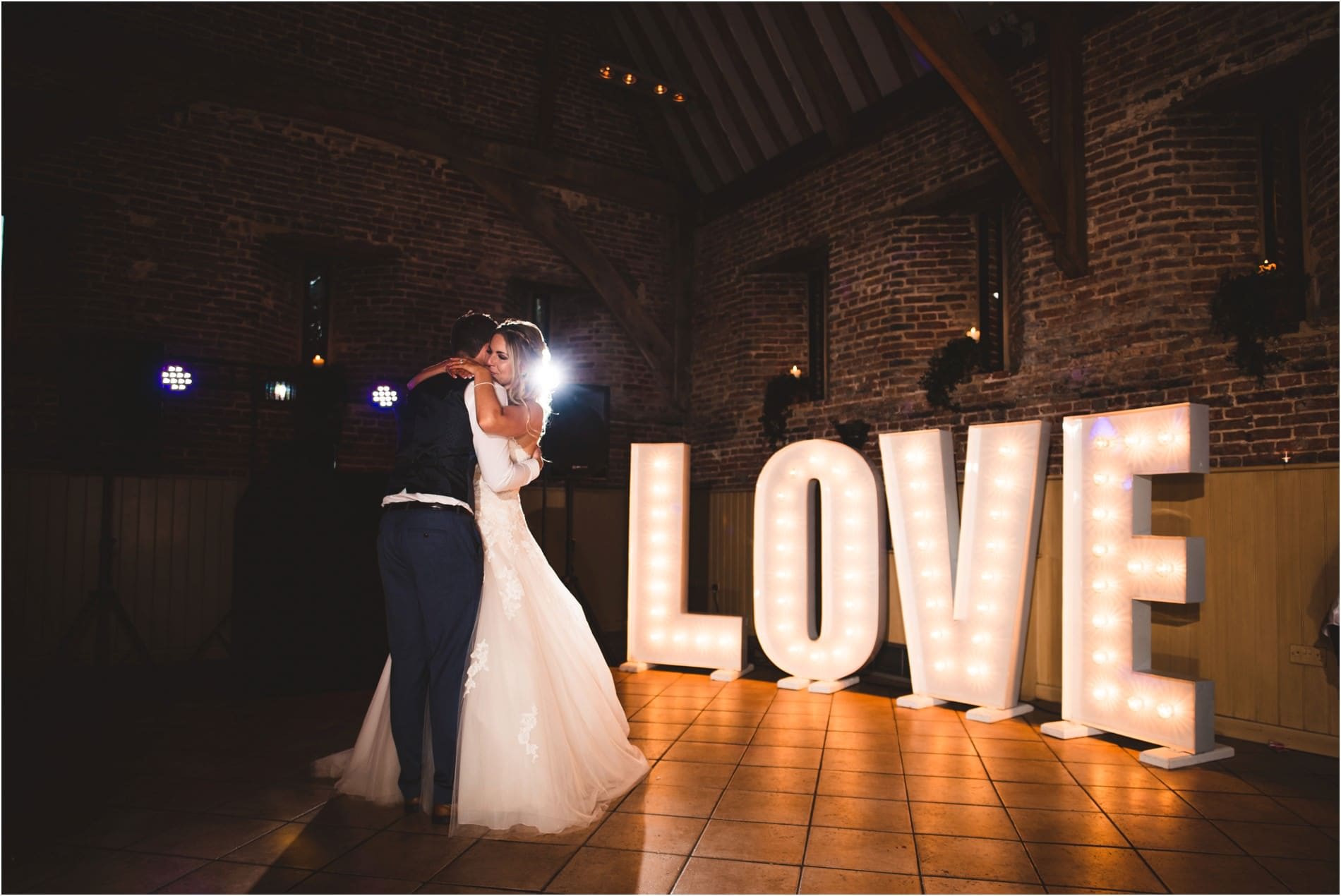 ELMS BARN WEDDING