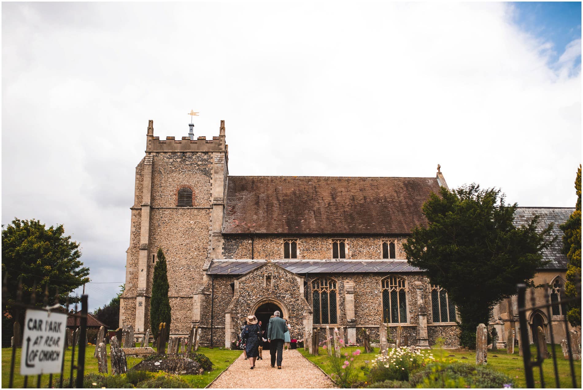 GLEBE FARM BARN WEDDING 