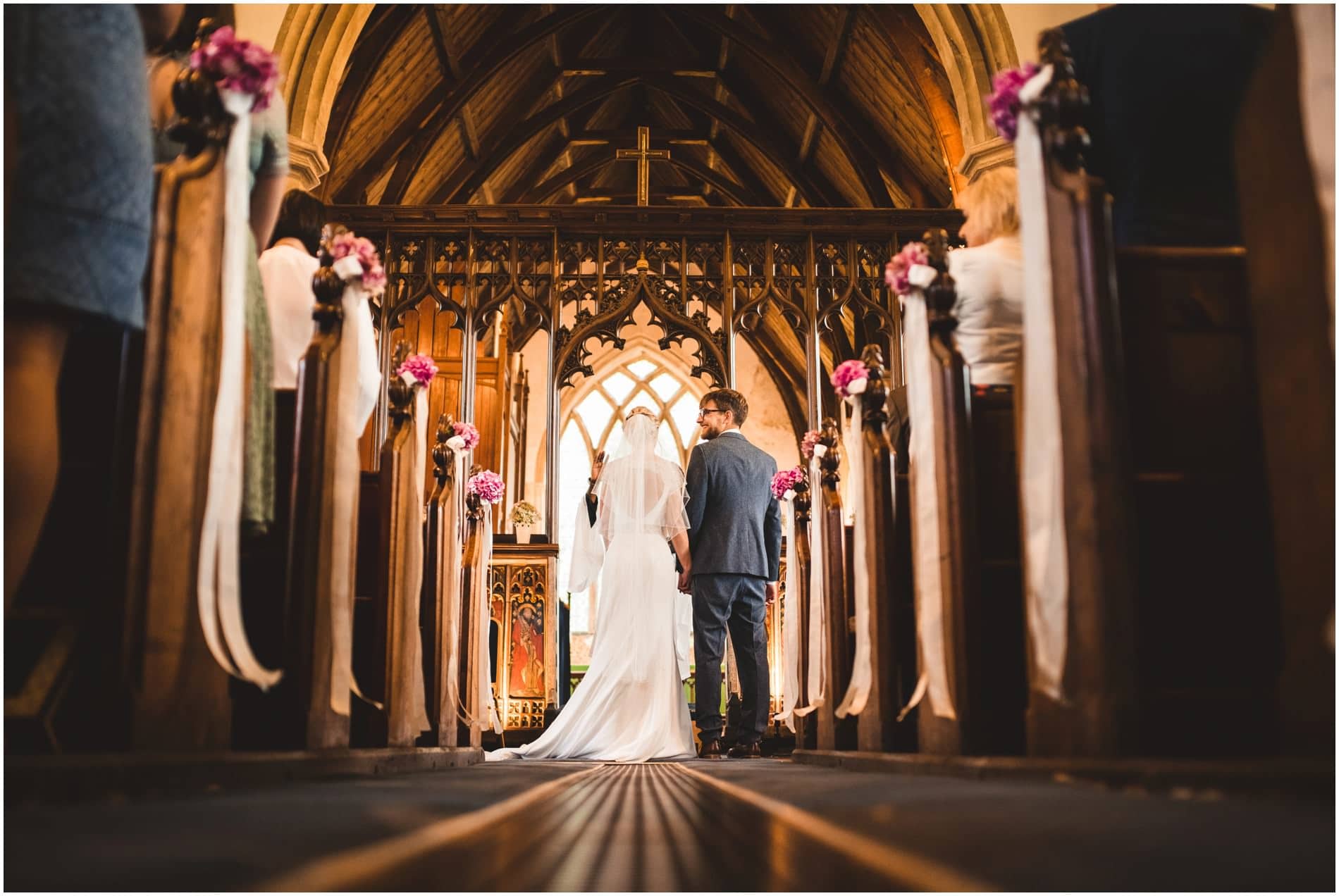 GLEBE FARM BARN WEDDING 