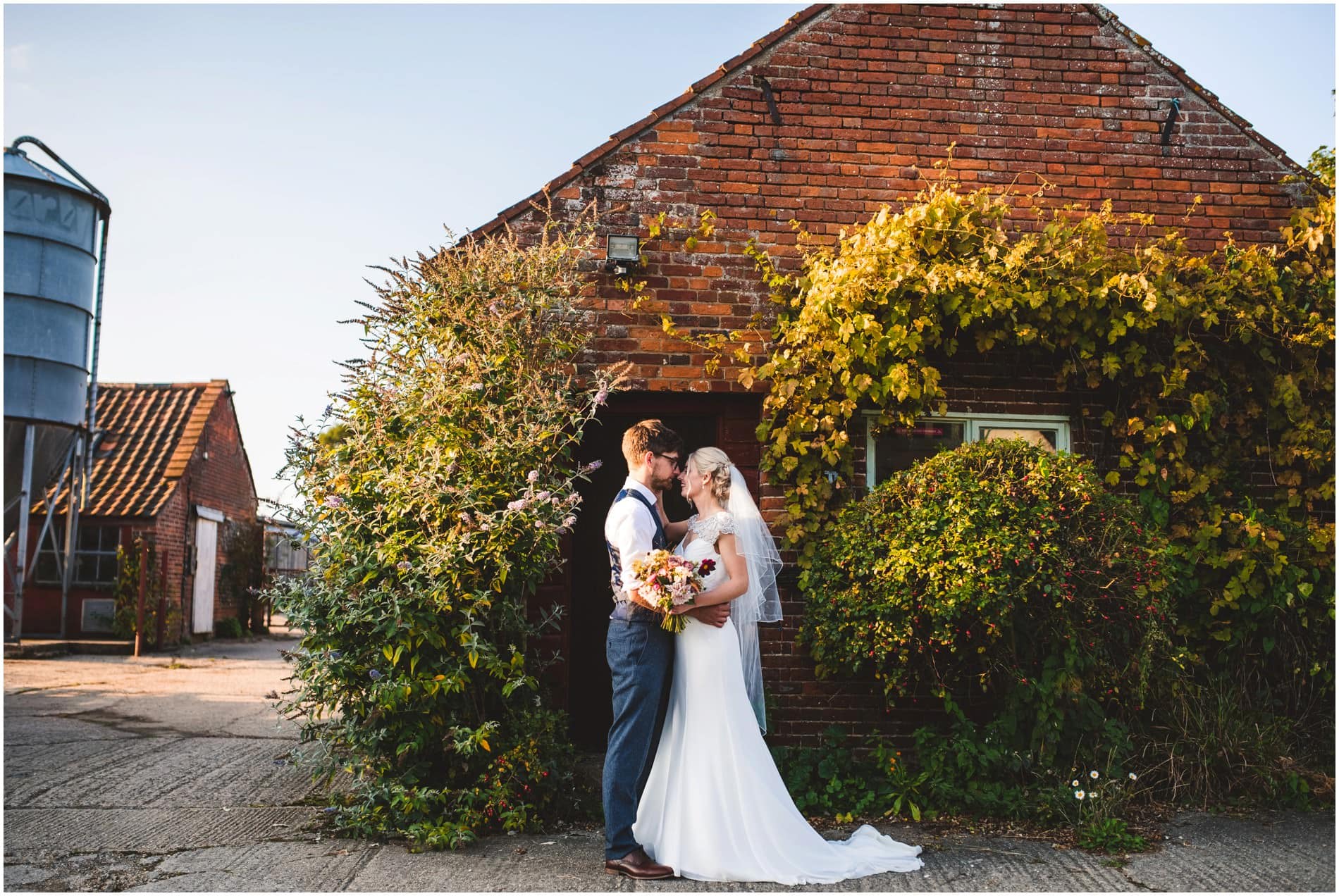 GLEBE FARM BARN WEDDING 