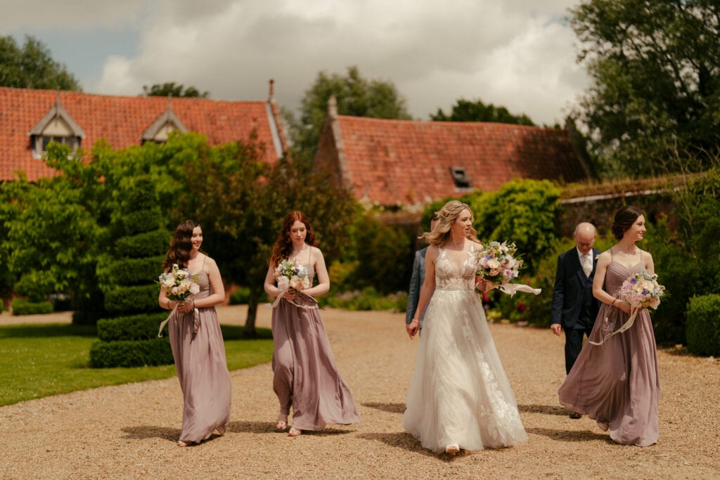 HALES HALL AND THE GREAT BARN WEDDING