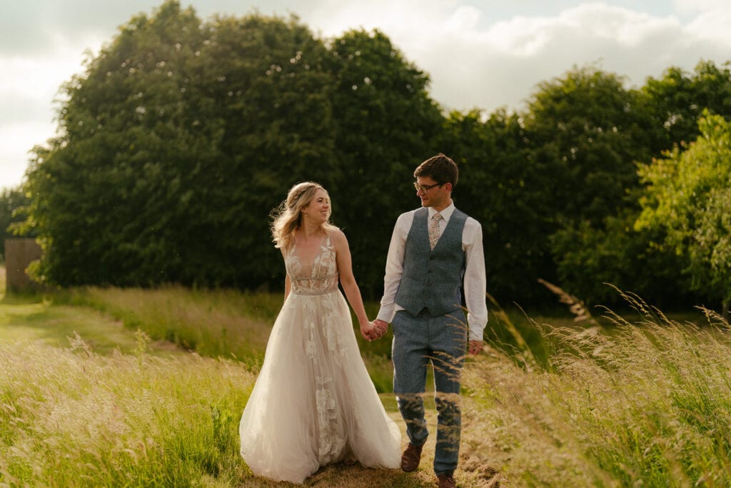 HALES HALL AND THE GREAT BARN WEDDING