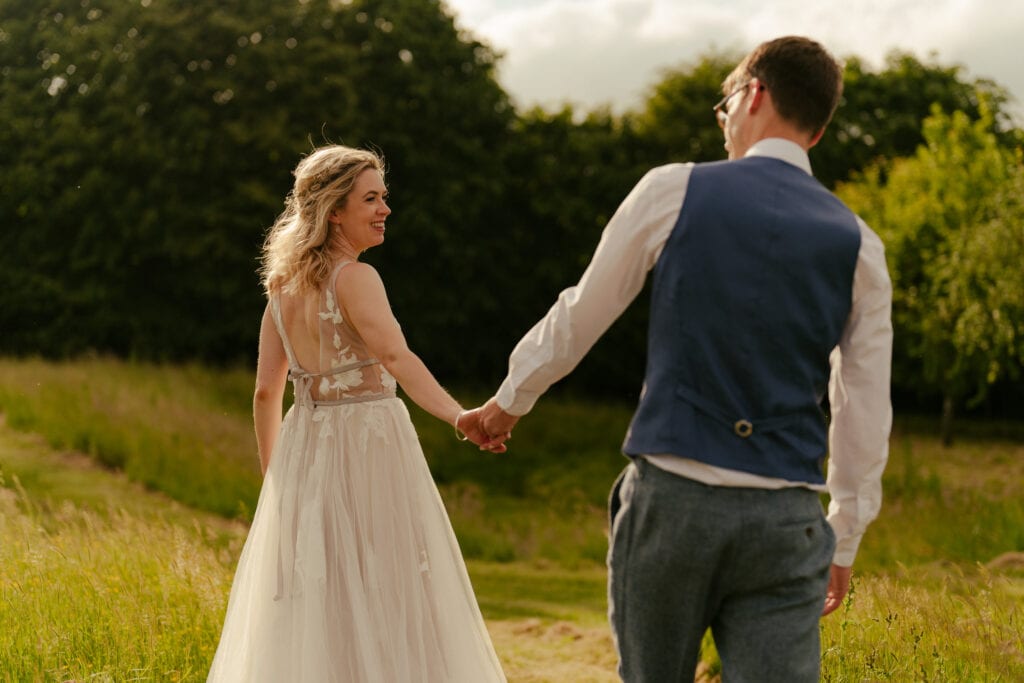 HALES HALL AND THE GREAT BARN WEDDING