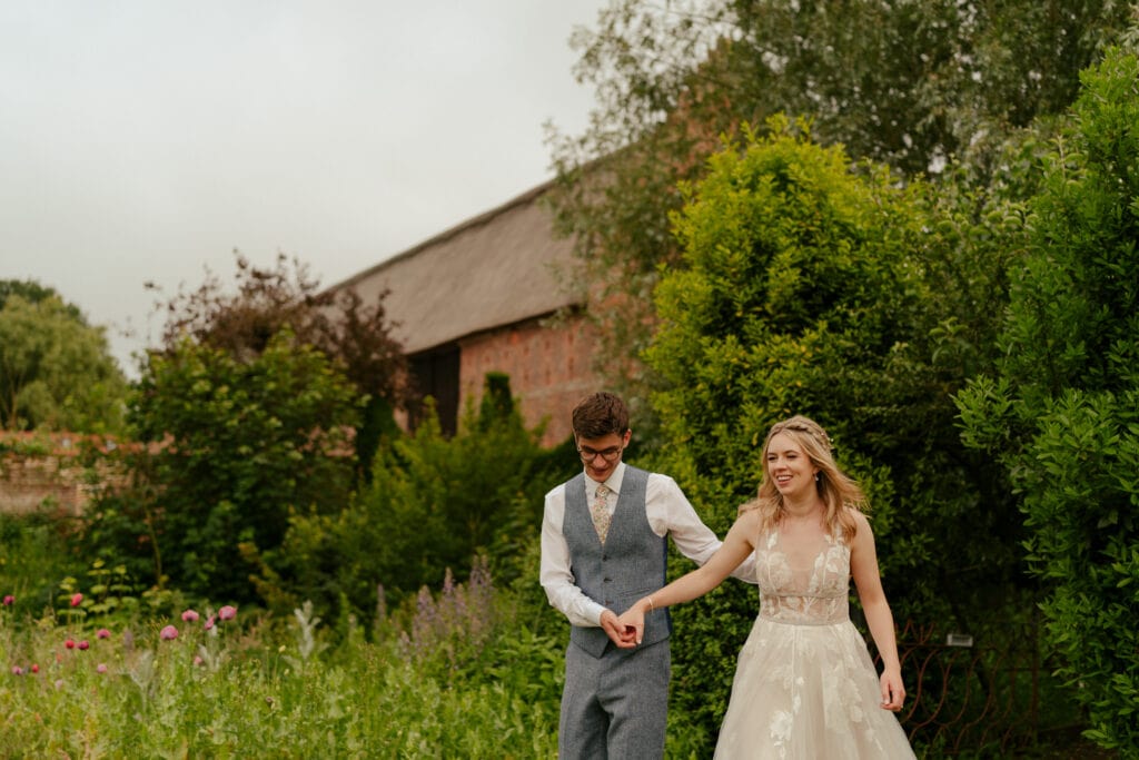 HALES HALL AND THE GREAT BARN WEDDING